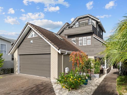 317 Lake Road, Hauraki