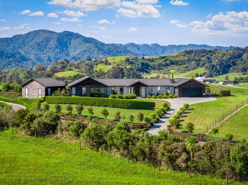 16 Tamahunga Drive, Matakana