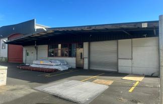 Cheapest warehousing and centrally located