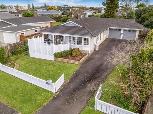 20 Lakeside Drive, Pahurehure