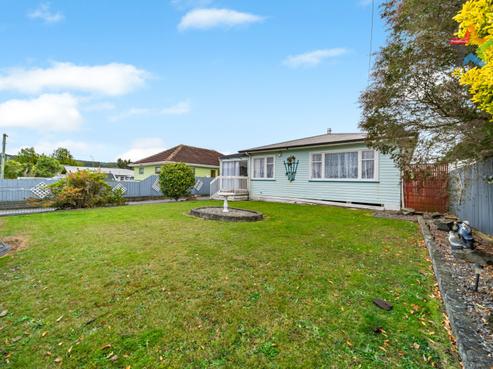 52 Russell Road, Wainuiomata