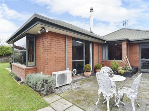 45A Gladstone Road, Woodend