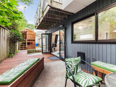 4/163 Queens Drive, Lyall Bay