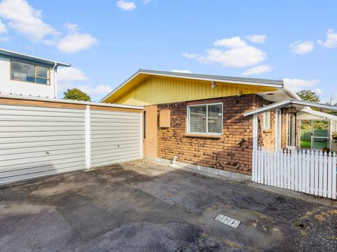 2/82 Pioneer Road, Moturoa