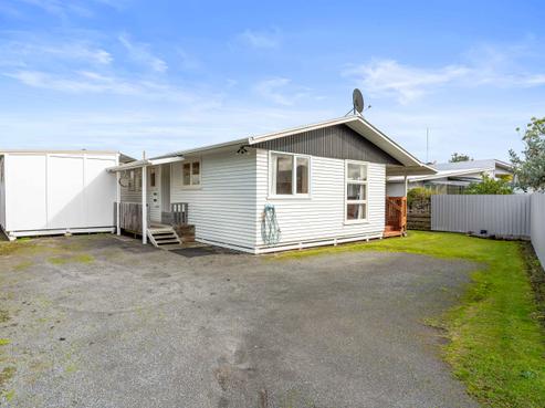 311B Hetherington Road, Whangamata