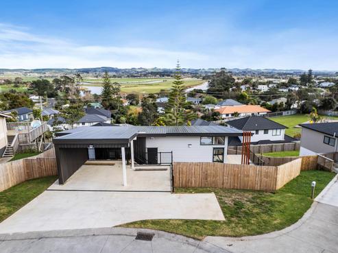 33A Saint James Avenue, Helensville