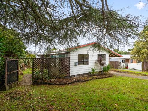 130 Paramount Parade, Tikipunga