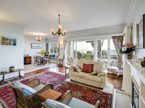 130 Thompson Road, Napier Hill