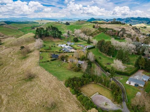 1082 Mapara Road, Kinloch
