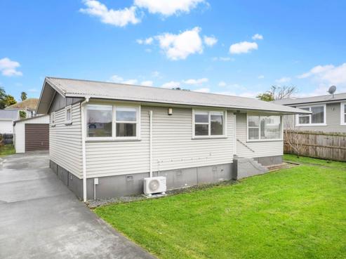 18 Blue Spur Way, Glendene