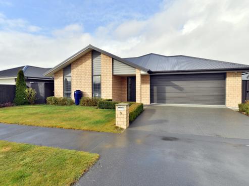 7 Myrtle Road, Hornby