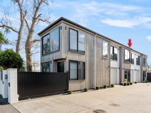 43B Empire Road, Epsom
