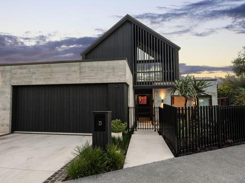 23 Otakau Road, Milford