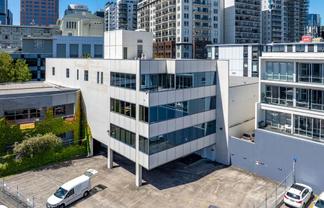 PRIME OFFICE SPACE FOR LEASE
