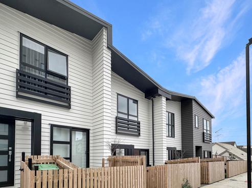 16 Rauemi Way, Te Atatu South
