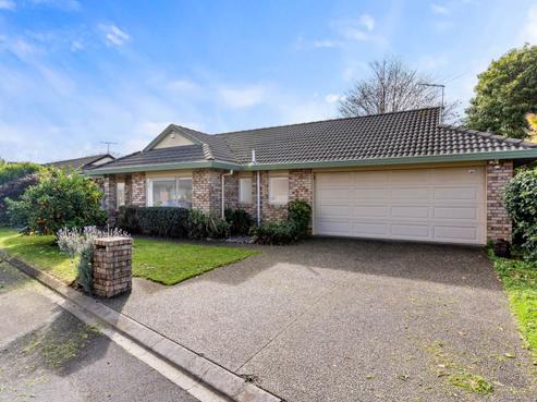 25H Youngs Road, Papakura