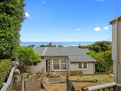 25 Domain Crescent, Muriwai
