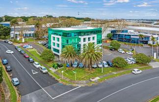 BEST OFFICE BUILDING IN THE BEST STREET
