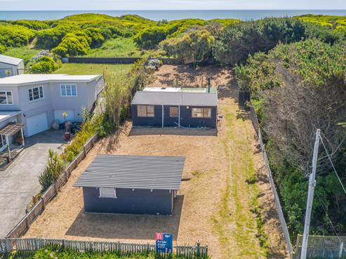 30 Hunia Terrace, Himatangi Beach