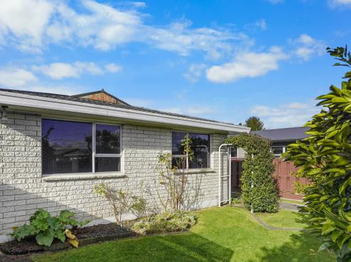 14 Leslie Place, Deanwell