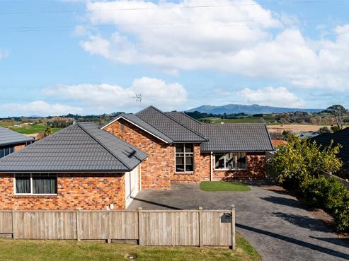 65 Brymer Road, Grandview Heights