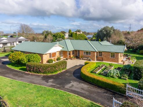 60 Cowley Drive, Leamington