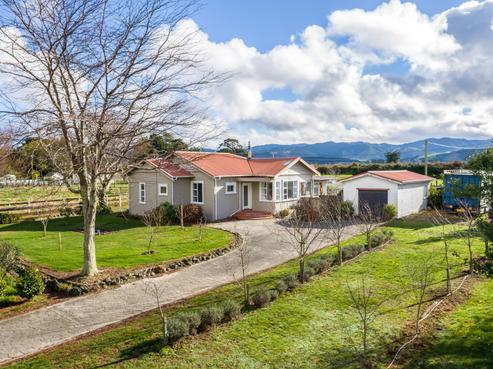 3307 State Highway 2, Carterton