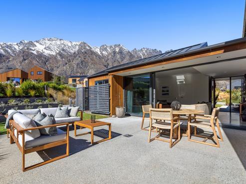 9 Falconer Rise, Jacks Point