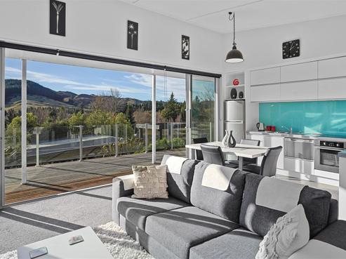3/10 Valley Road, Greta Valley
