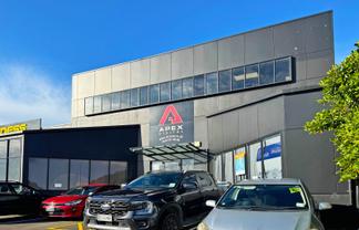 Prime shoreline office space