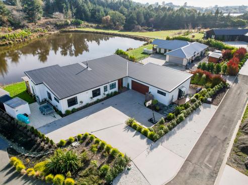 7 Kohuhu Lane, Redwood Valley