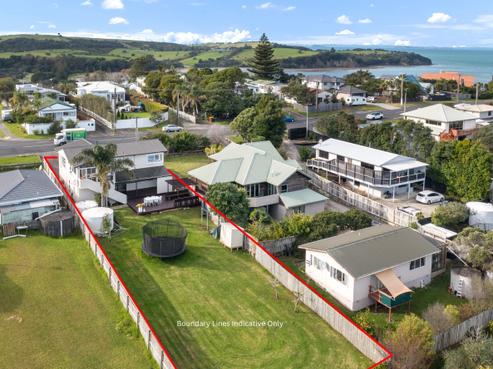 41 Shakespear Road, Army Bay