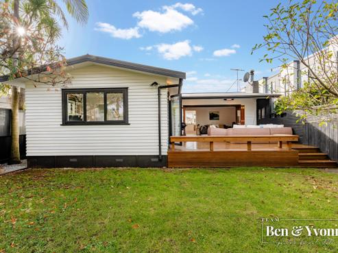 82 Kings Road, Panmure