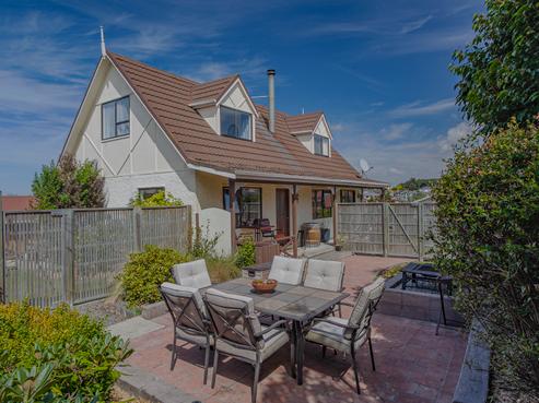 11 Temple Crescent, Gleniti