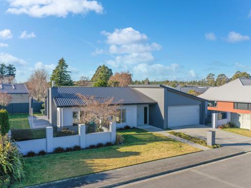 8 Somerset Grove, Allenton