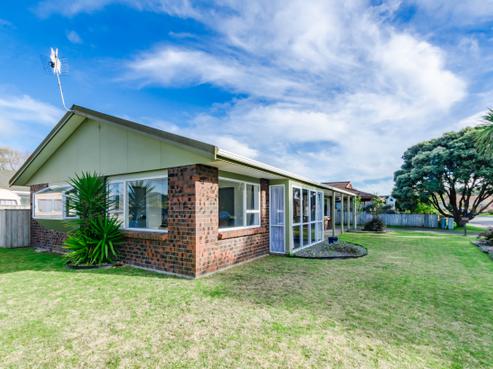 30 The Avenue, Paraparaumu Beach