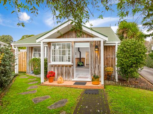 1/10 Springbank Lane, Te Atatu Peninsula