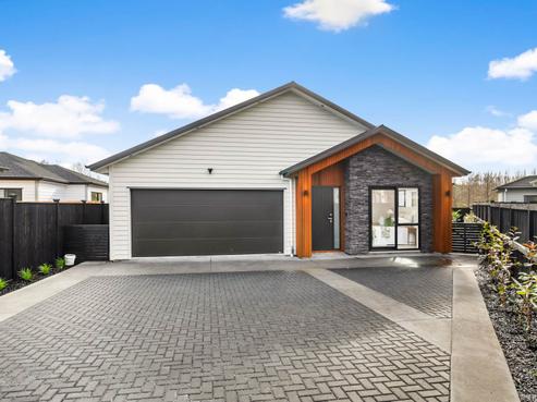 8 Purua Street, Wainui