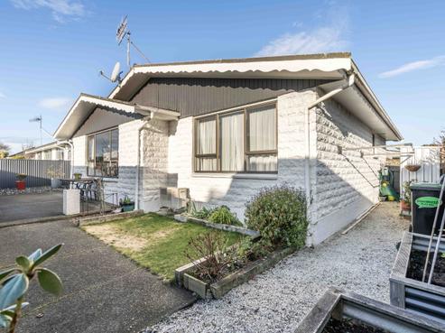 2/124 Margaret Street, Glengarry