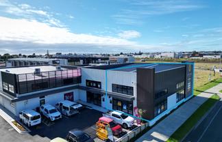 Last one left! Spring Papamoa