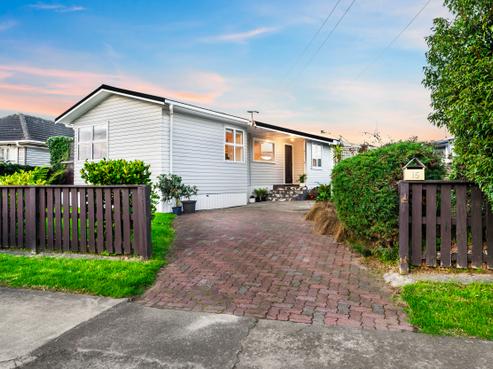 15 Deas Place, Otahuhu