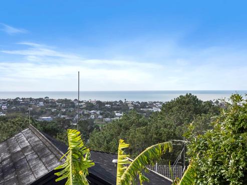 1/18 Dalmeny Close, Murrays Bay