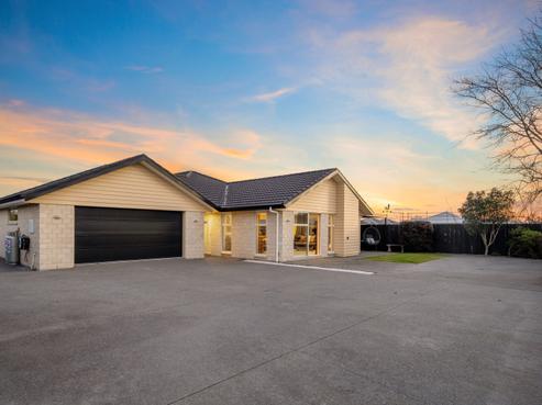 6 Windsor Close, Springlands