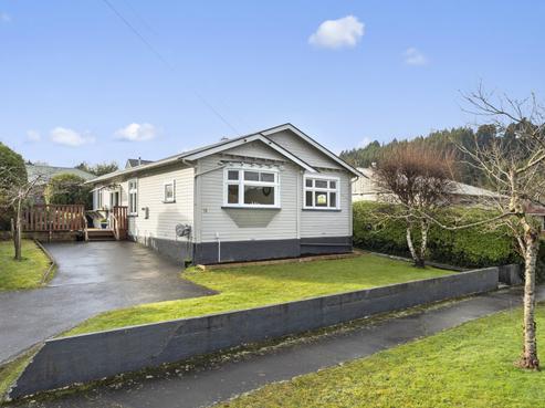 16 Saint Albans Street, Bradford