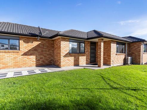 8A Tiari Place, Mangere East