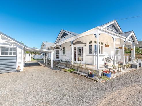 9 Great North Road, Saint Johns Hill