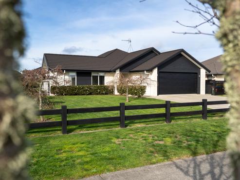 32 West Thompson Street, Leamington