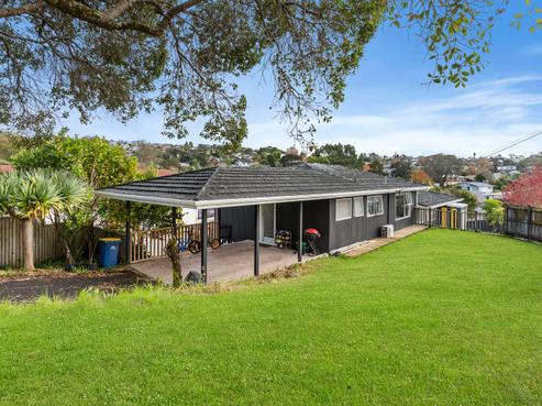 1 Ayton Drive, Totara Vale