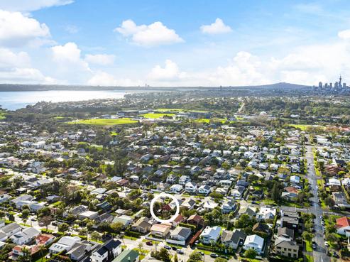 42A Kiwi Road, Point Chevalier