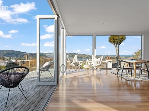 414 Highgate, Roslyn